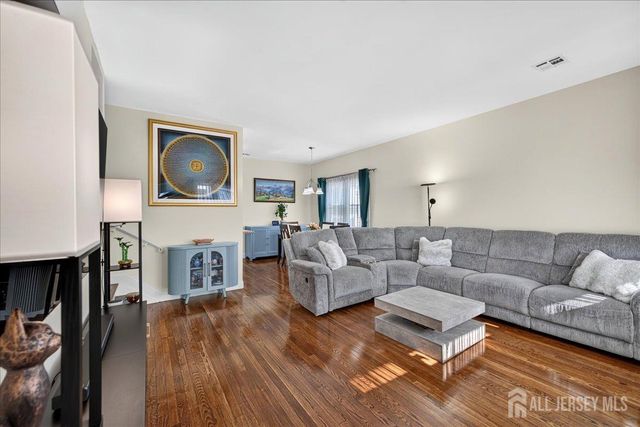 73 Ethel Street, Menlo Park Terrace, NJ 08840