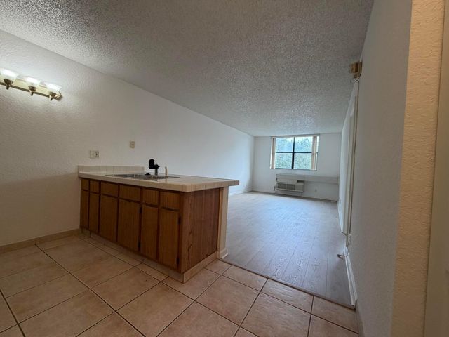 2401 Riverside Drive 217-b, Coral Springs, FL 33065