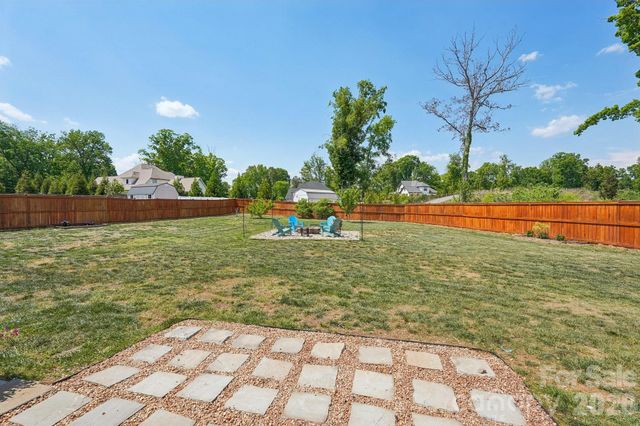 2609 Lakefront Drive, Belmont, NC 28012