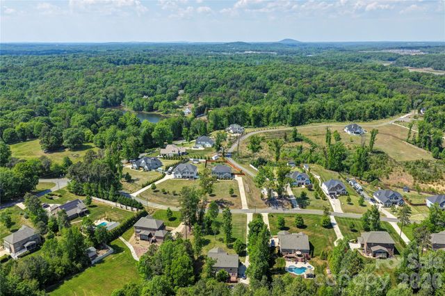 2609 Lakefront Drive, Belmont, NC 28012