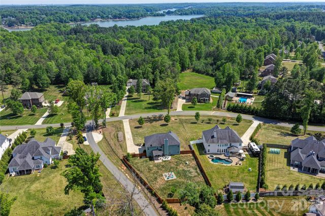 2609 Lakefront Drive, Belmont, NC 28012