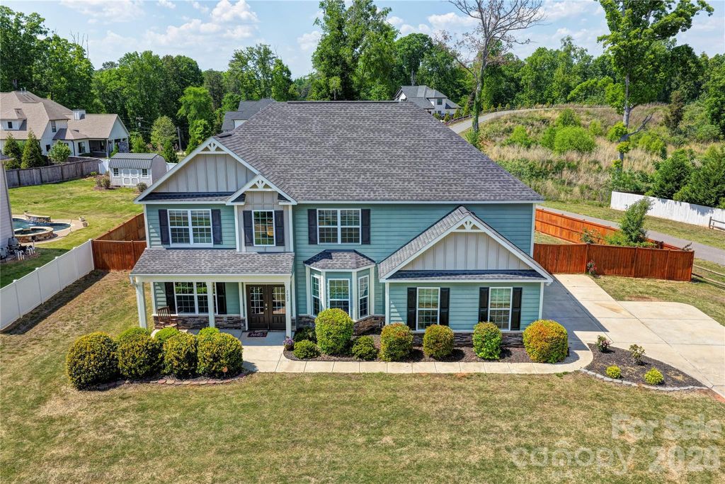 2609 Lakefront Drive, Belmont, NC 28012