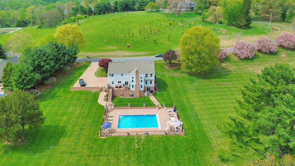 Image 66 of property listing at 7414 LONGFIELD DR, Kingsville, MD 21087