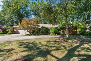 37523 Arlington Drive, Willoughby, OH 44094