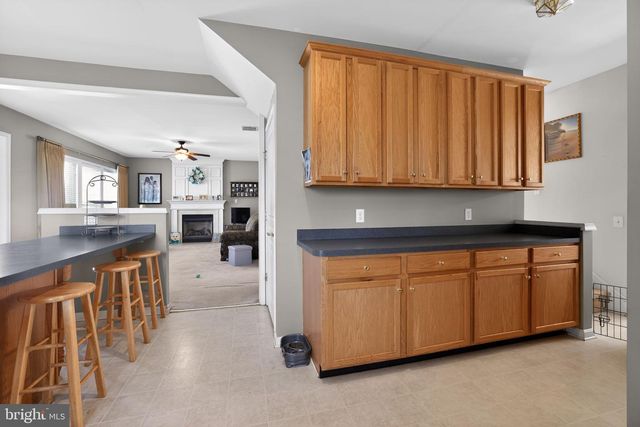 10 CROFT DR, Fountainville, PA 18923