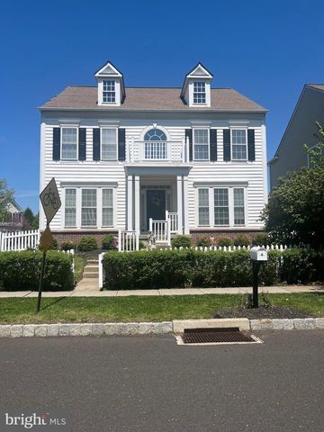 10 CROFT DR, Fountainville, PA 18923