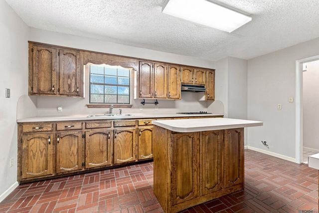 35384 Curtis Dr, Denham Springs, LA 70706