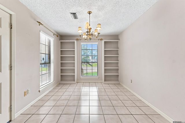 35384 Curtis Dr, Denham Springs, LA 70706
