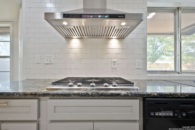 425 Winfield Blvd, San Antonio, TX 78239