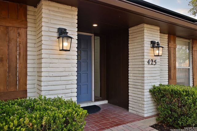 425 Winfield Blvd, San Antonio, TX 78239