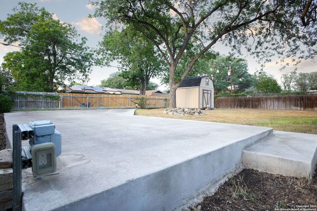 425 Winfield Blvd, San Antonio, TX 78239