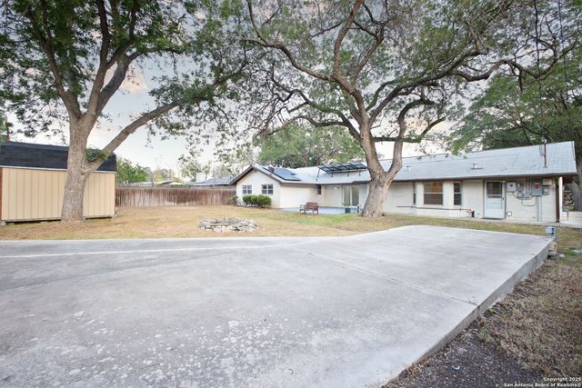 425 Winfield Blvd, San Antonio, TX 78239