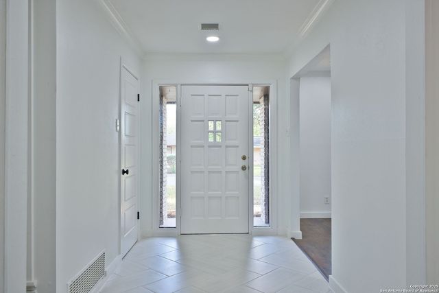 425 Winfield Blvd, San Antonio, TX 78239