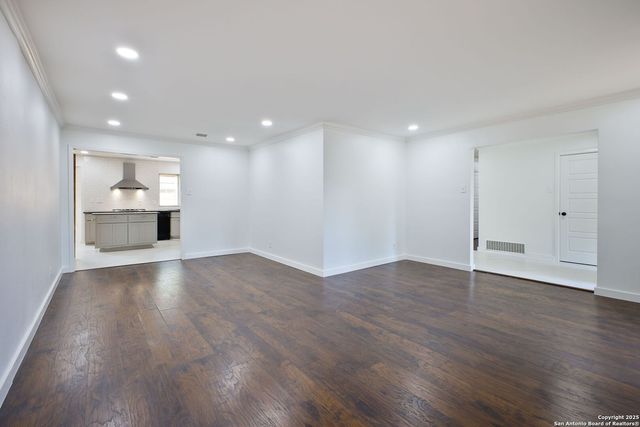 425 Winfield Blvd, San Antonio, TX 78239