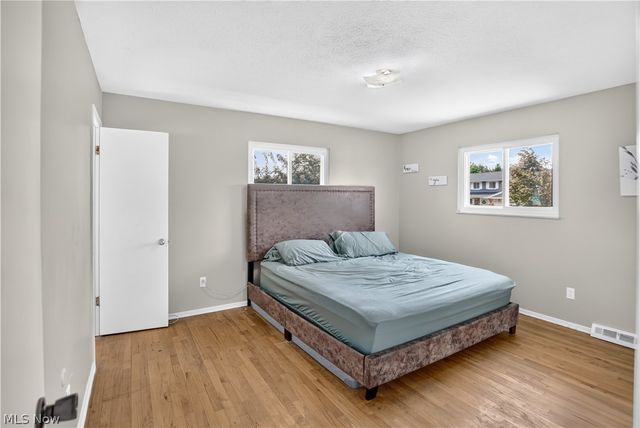 5040 Sandy Hook Drive, Parma, OH 44134