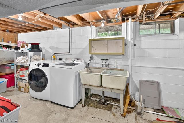 5040 Sandy Hook Drive, Parma, OH 44134