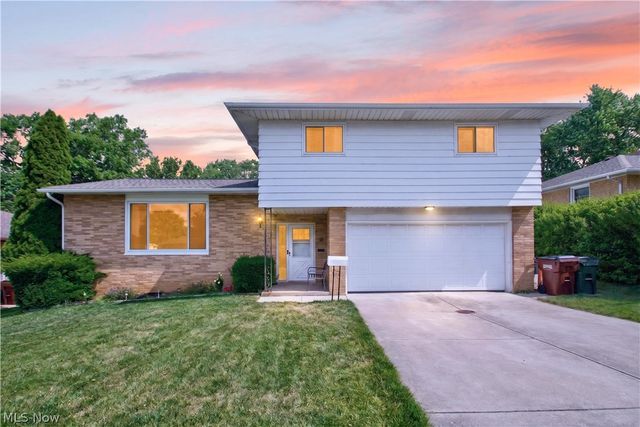 5040 Sandy Hook Drive, Parma, OH 44134
