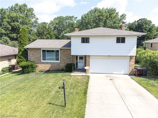 5040 Sandy Hook Drive, Parma, OH 44134