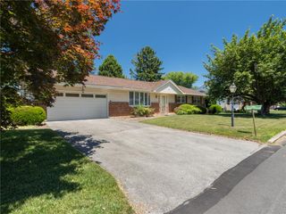 7515 Woodbine, Lower Macungie Twp, PA 18062