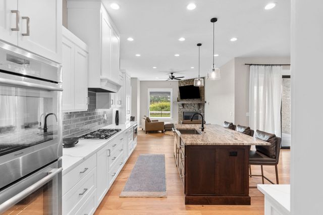3958 E Dunrobin Drive, Springfield, MO 65809