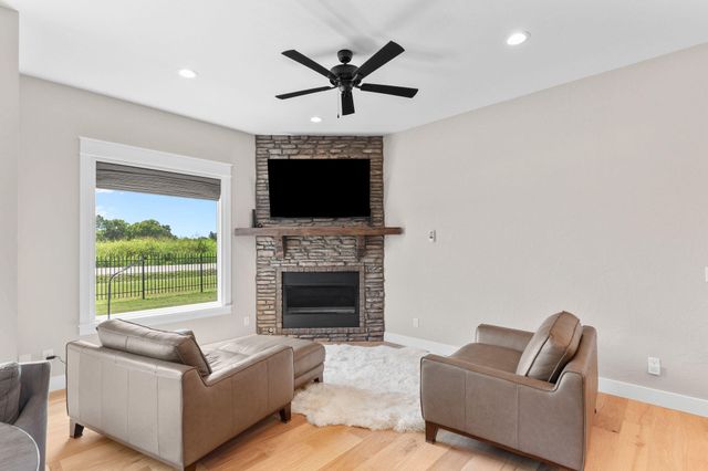 3958 E Dunrobin Drive, Springfield, MO 65809