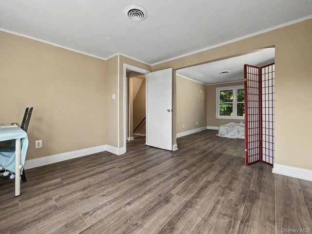 25 Independence Avenue, Middletown, NY 10940