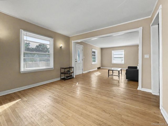 25 Independence Avenue, Middletown, NY 10940