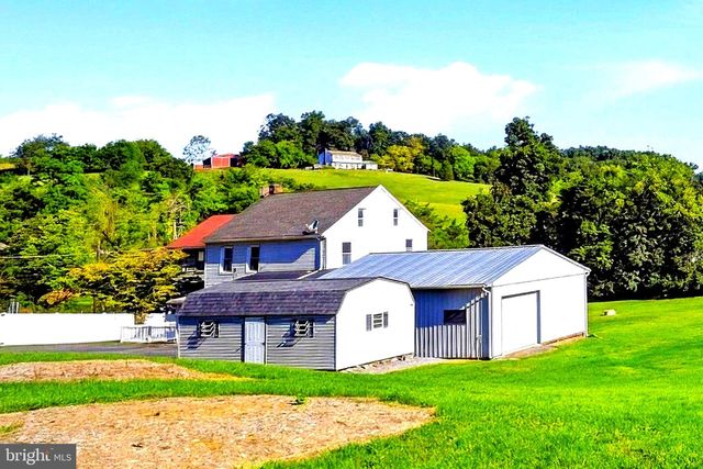 1010 CROSS KEYS RD, Leesport, PA 19533