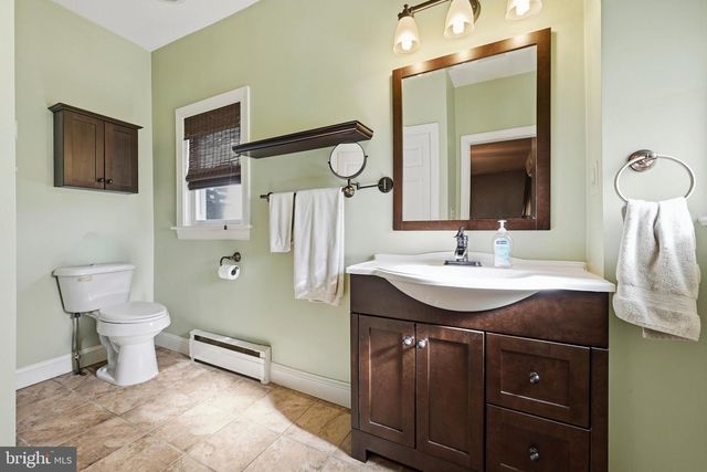 1010 CROSS KEYS RD, Leesport, PA 19533