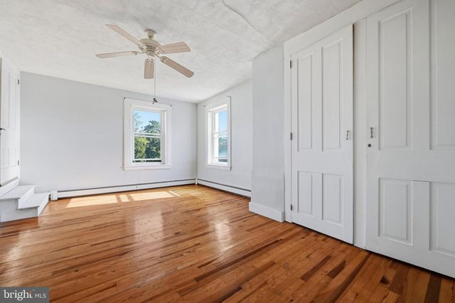 1010 CROSS KEYS RD, Leesport, PA 19533