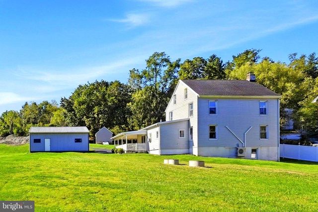 1010 CROSS KEYS RD, Leesport, PA 19533
