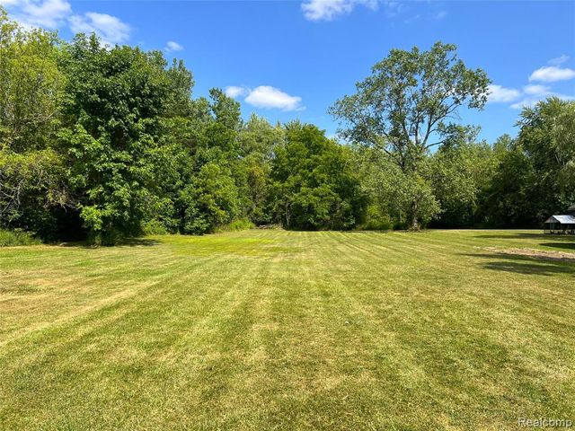 2427 S Vassar Road, Davison, MI 48423