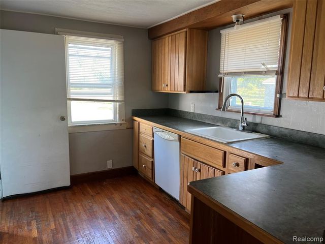 2427 S Vassar Road, Davison, MI 48423