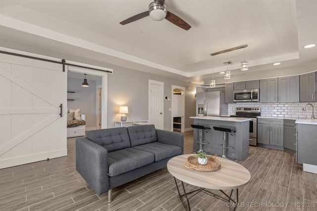 2811 E 3rd Street, Tulsa, OK 74104