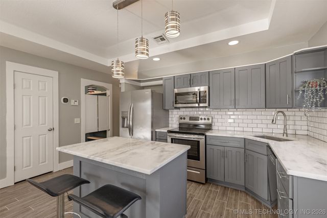 2811 E 3rd Street, Tulsa, OK 74104