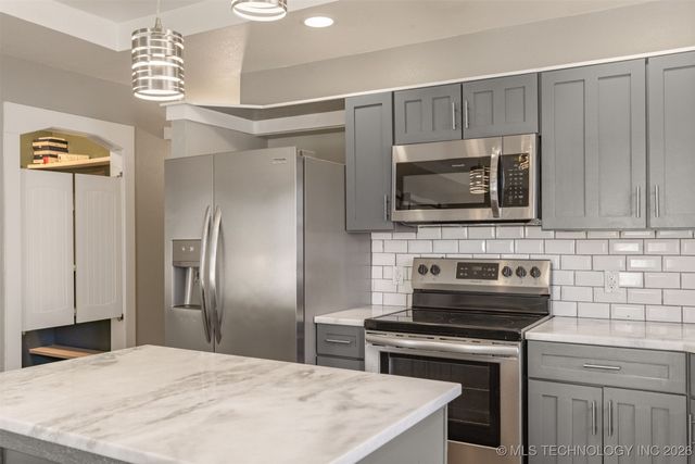 2811 E 3rd Street, Tulsa, OK 74104