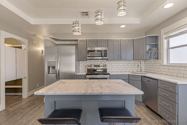 2811 E 3rd Street, Tulsa, OK 74104