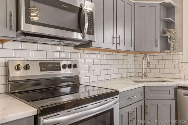 2811 E 3rd Street, Tulsa, OK 74104