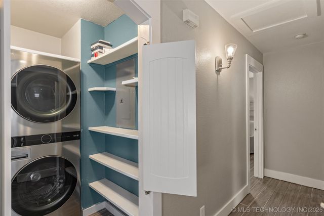 2811 E 3rd Street, Tulsa, OK 74104