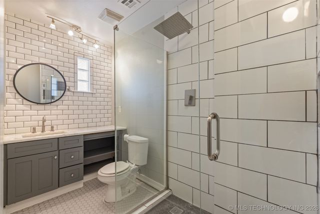 2811 E 3rd Street, Tulsa, OK 74104