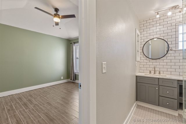 2811 E 3rd Street, Tulsa, OK 74104