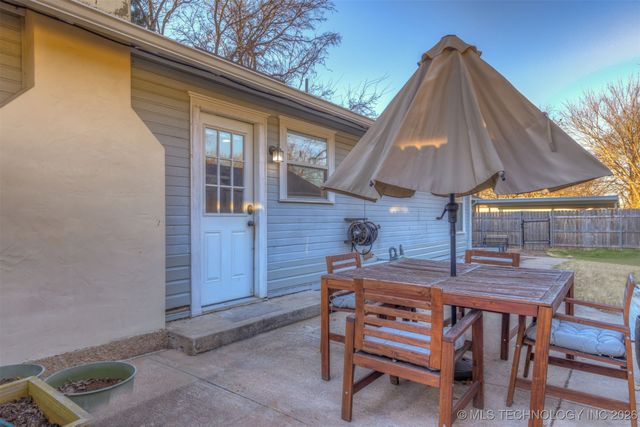 2811 E 3rd Street, Tulsa, OK 74104