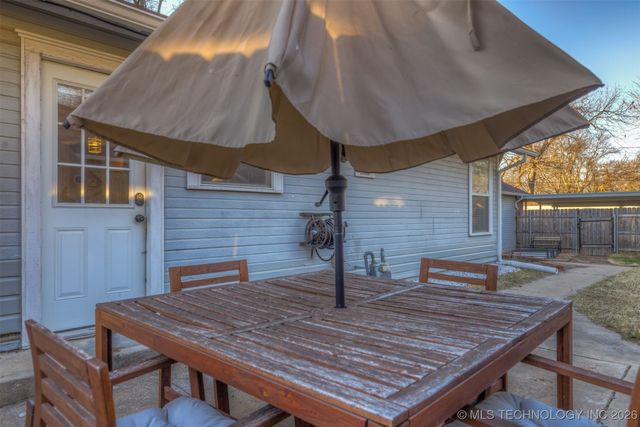 2811 E 3rd Street, Tulsa, OK 74104