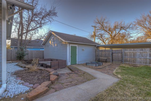 2811 E 3rd Street, Tulsa, OK 74104
