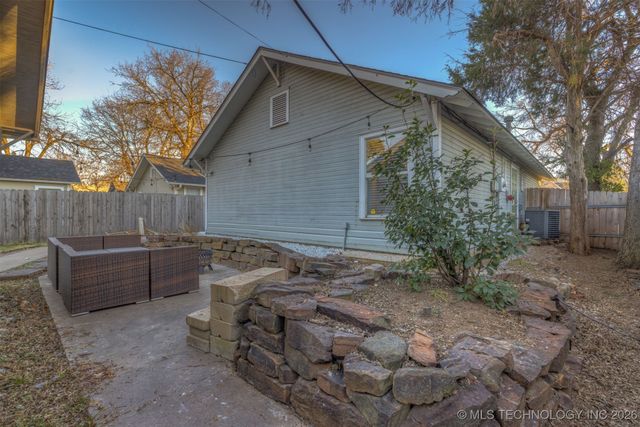 2811 E 3rd Street, Tulsa, OK 74104