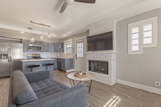 2811 E 3rd Street, Tulsa, OK 74104