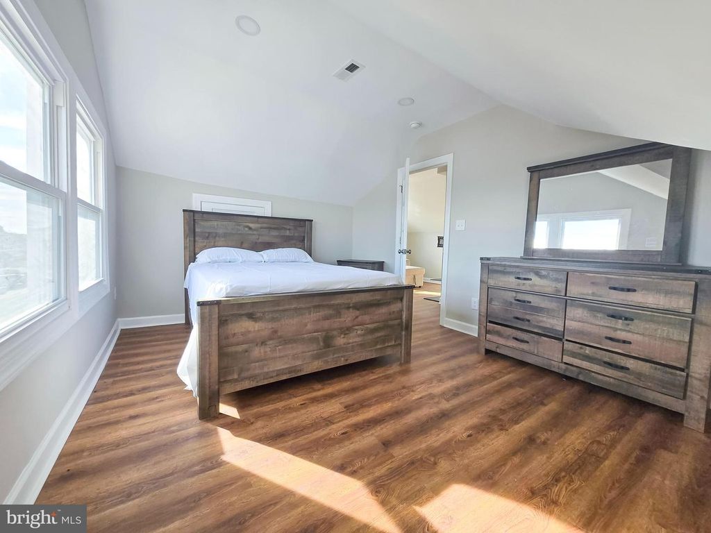 Image 16 of property listing at 3908 PRIMROSE AVE, Baltimore, MD 21215