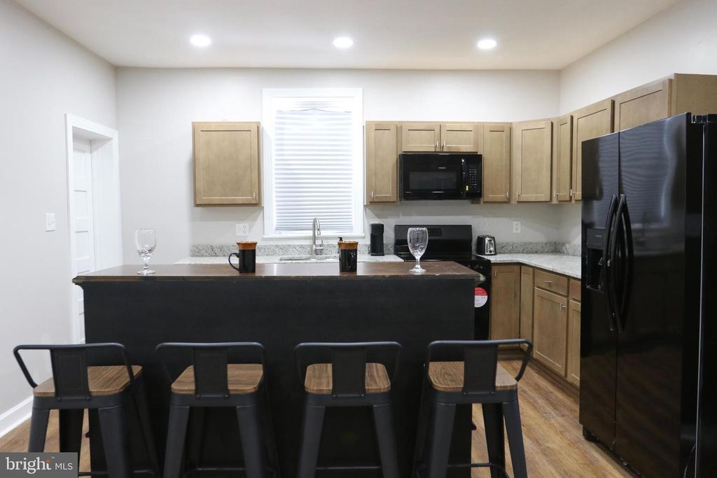 Image 5 of property listing at 3908 PRIMROSE AVE, Baltimore, MD 21215