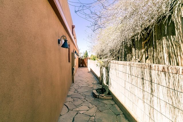 1420 Jefferson Street NE, Albuquerque, NM 87110