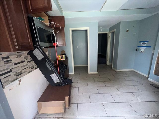 7909 Pennsylvania Avenue, St Louis, MO 63111